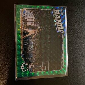 Stephen Curry 2021-22 MOSAIC "BANG" GREEN PRIZM #2 GOLDEN STATE WARRIORS!